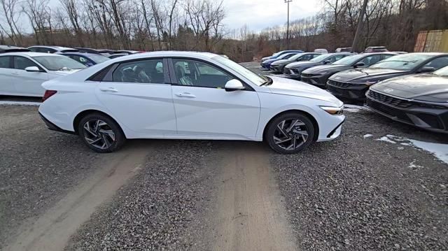 new 2025 Hyundai Elantra car, priced at $26,059