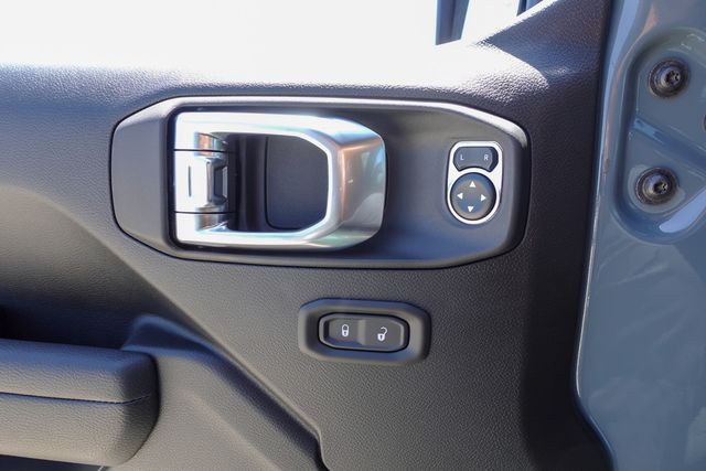 new 2025 Jeep Gladiator car, priced at $47,985