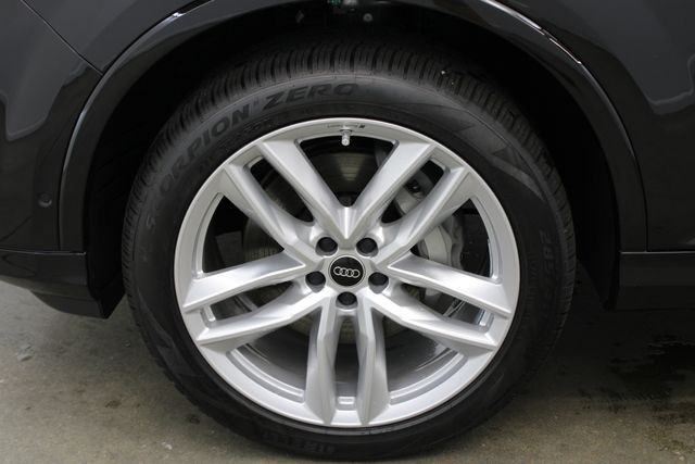 new 2025 Audi Q7 car, priced at $70,850