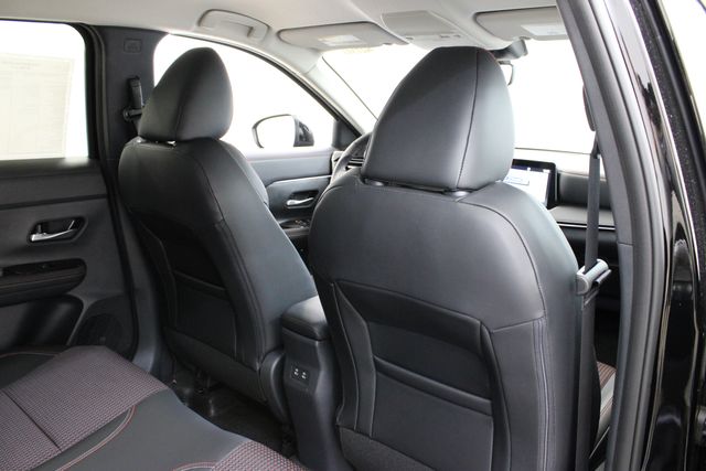 new 2025 Nissan Kicks car, priced at $29,430