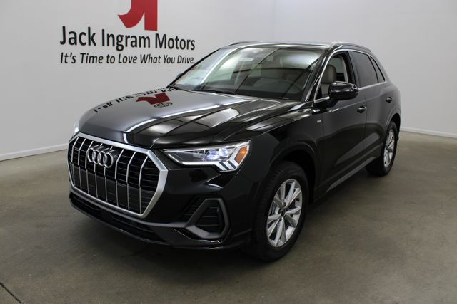 new 2025 Audi Q3 car, priced at $43,575