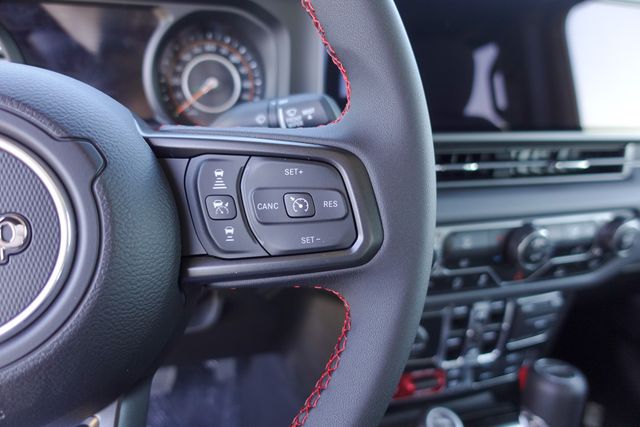 new 2025 Jeep Gladiator car, priced at $55,600