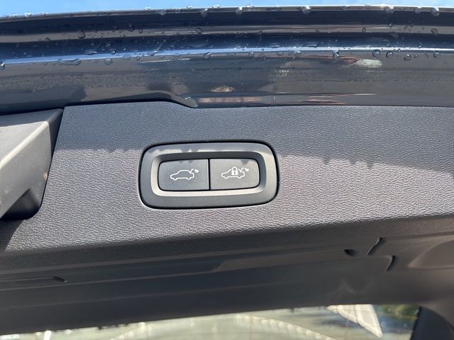 used 2021 Volvo V60 Cross Country car, priced at $27,499