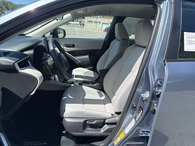 new 2025 Toyota Corolla Cross car, priced at $28,206