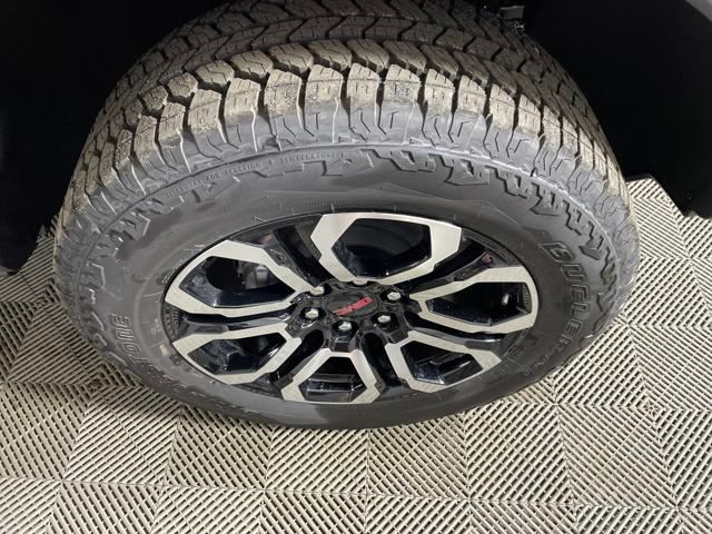 new 2025 GMC Canyon car, priced at $50,500