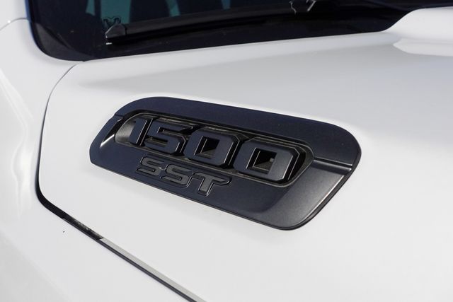 new 2025 Ram 1500 car, priced at $47,261