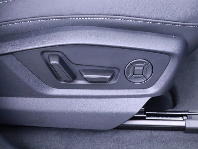 new 2025 Audi Q7 car, priced at $73,540