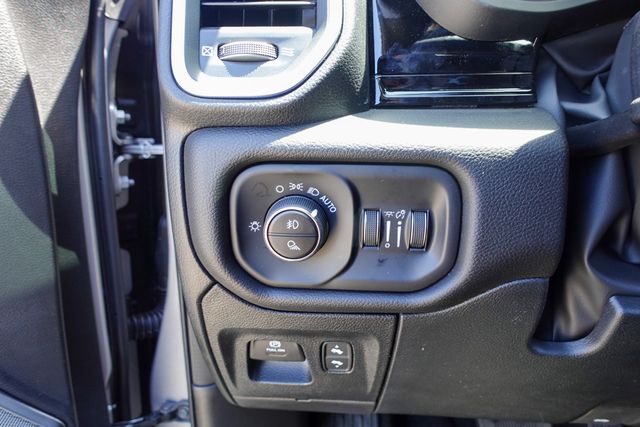 new 2025 Ram 1500 car, priced at $56,784