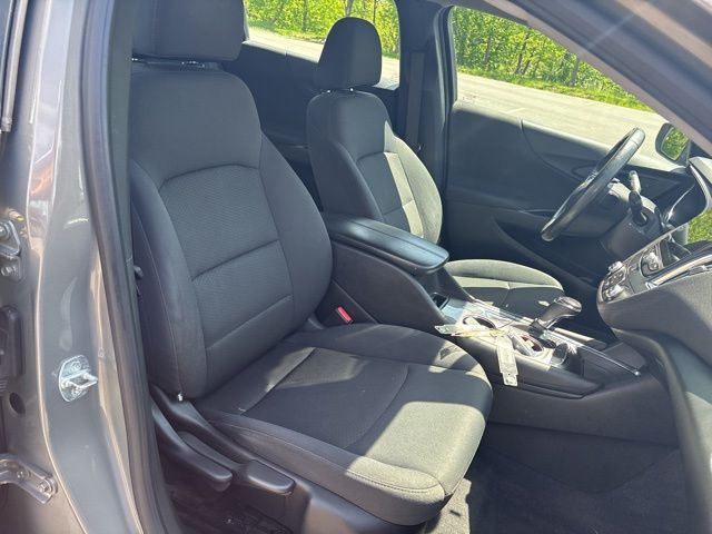 used 2017 Chevrolet Malibu car, priced at $10,006