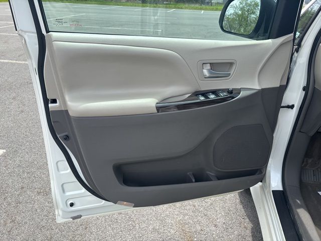used 2016 Toyota Sienna car, priced at $21,995