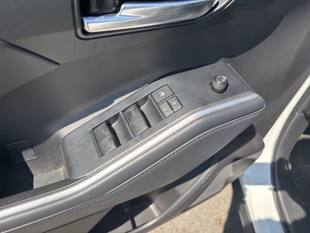 used 2022 Toyota Highlander car, priced at $39,599