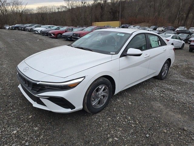 new 2025 Hyundai Elantra car, priced at $21,909