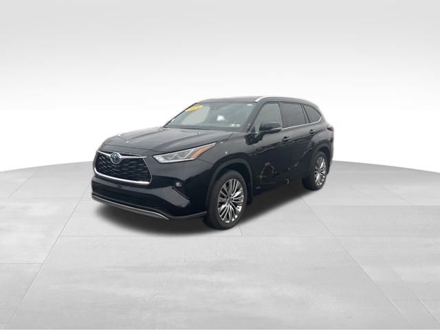used 2024 Toyota Highlander Hybrid car, priced at $51,229