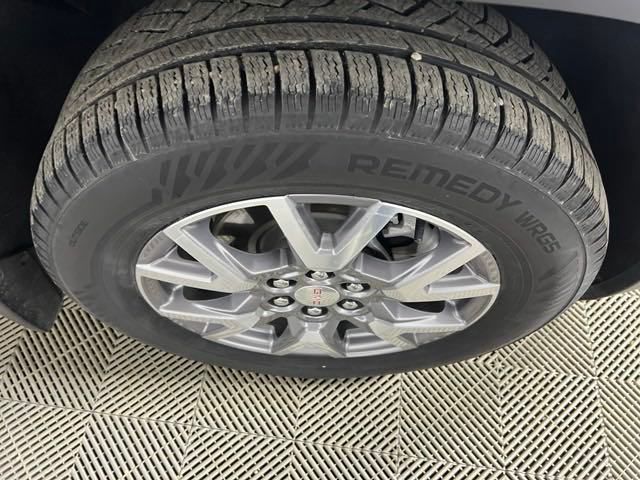 used 2022 GMC Acadia car, priced at $26,000
