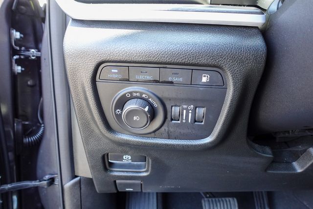 used 2024 Jeep Grand Cherokee car, priced at $29,489