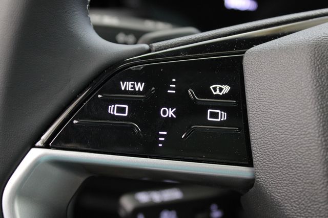 new 2025 Audi Q5 car, priced at $61,300
