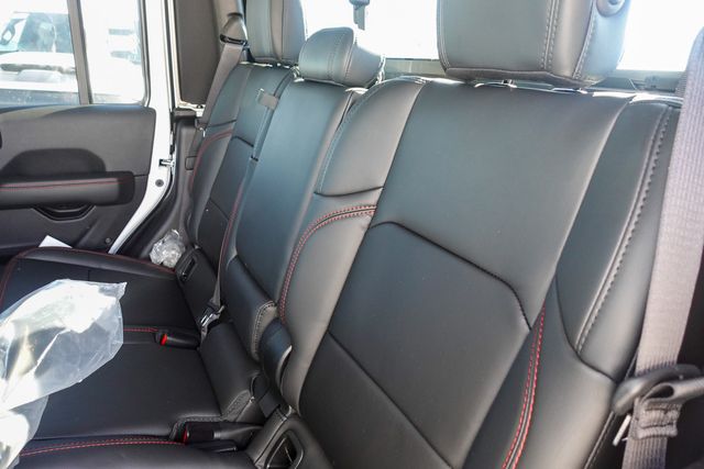 new 2025 Jeep Gladiator car, priced at $57,320