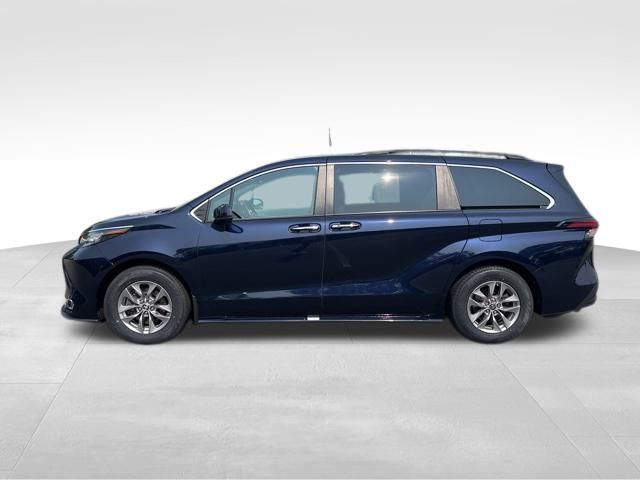 used 2022 Toyota Sienna car, priced at $43,999