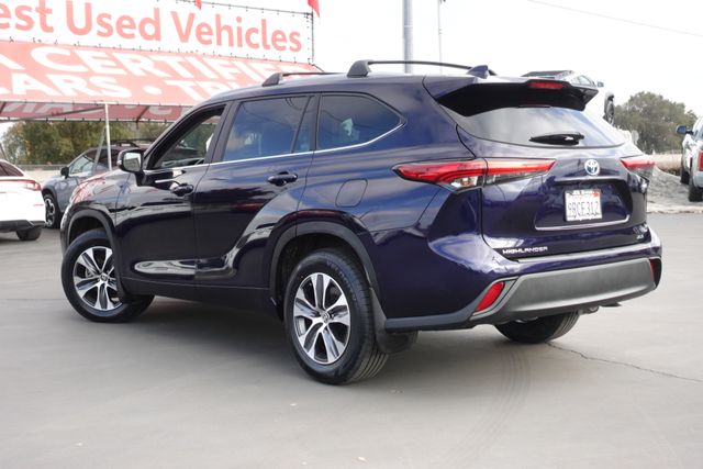 used 2023 Toyota Highlander Hybrid car, priced at $39,000