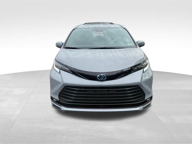 new 2025 Toyota Sienna car, priced at $52,814