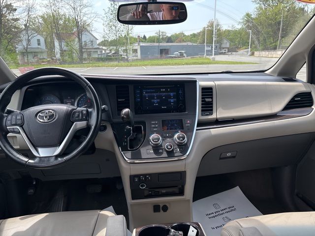 used 2016 Toyota Sienna car, priced at $21,995