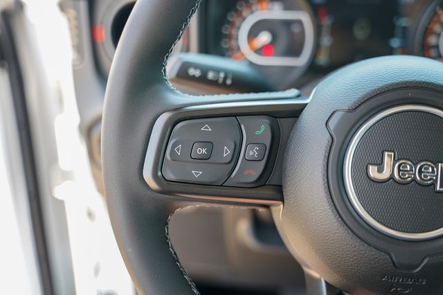 new 2025 Jeep Gladiator car, priced at $54,875