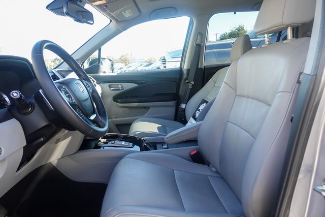 used 2017 Honda Pilot car, priced at $21,720