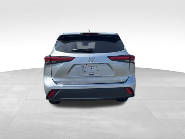 used 2023 Toyota Highlander car, priced at $36,999
