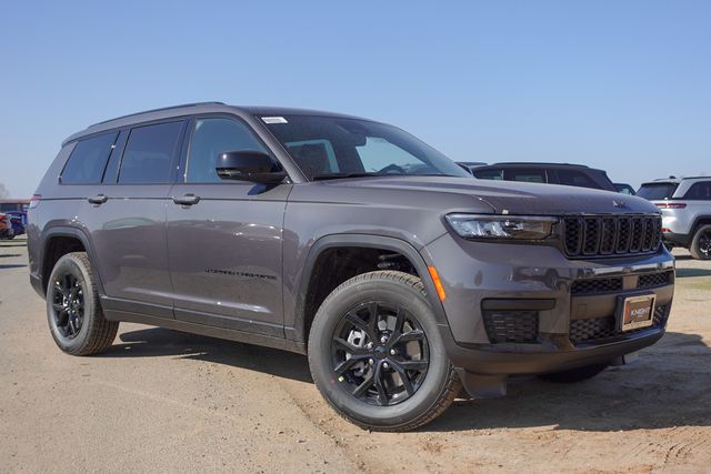 new 2025 Jeep Grand Cherokee L car, priced at $43,025