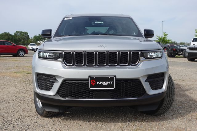 new 2025 Jeep Grand Cherokee car, priced at $34,125