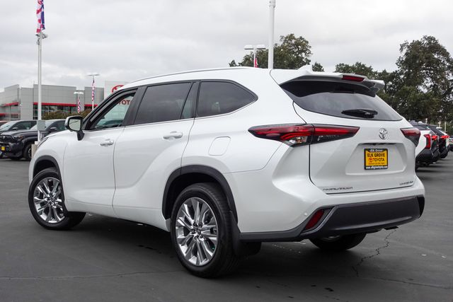 new 2025 Toyota Highlander car