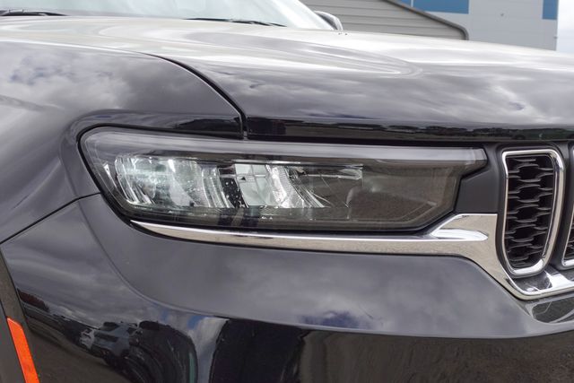 new 2025 Jeep Grand Cherokee car, priced at $34,125