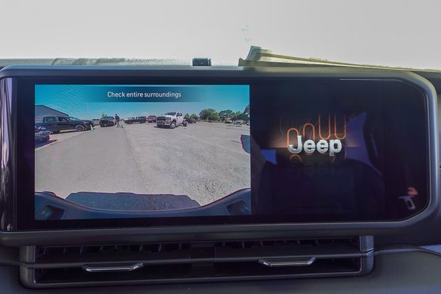 new 2025 Jeep Gladiator car, priced at $46,270