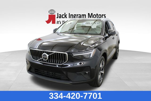 new 2025 Volvo XC40 car, priced at $46,335