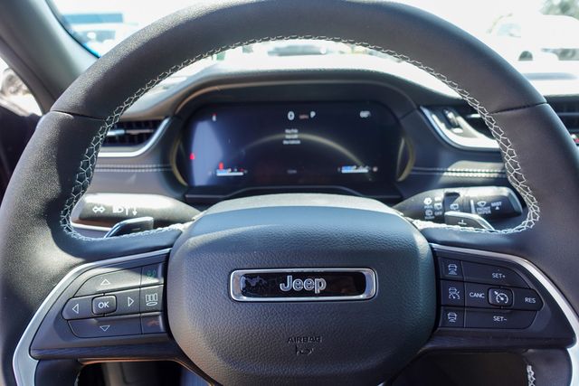new 2025 Jeep Grand Cherokee car, priced at $39,350