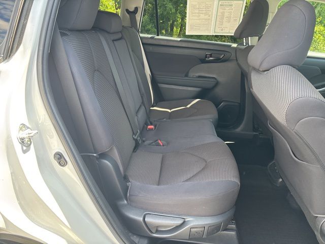 used 2022 Toyota Highlander car, priced at $31,199