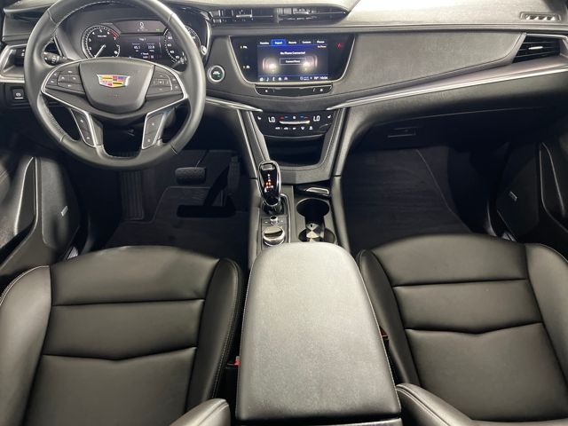 new 2025 Cadillac XT5 car