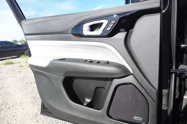 new 2025 Jeep Compass car, priced at $37,785