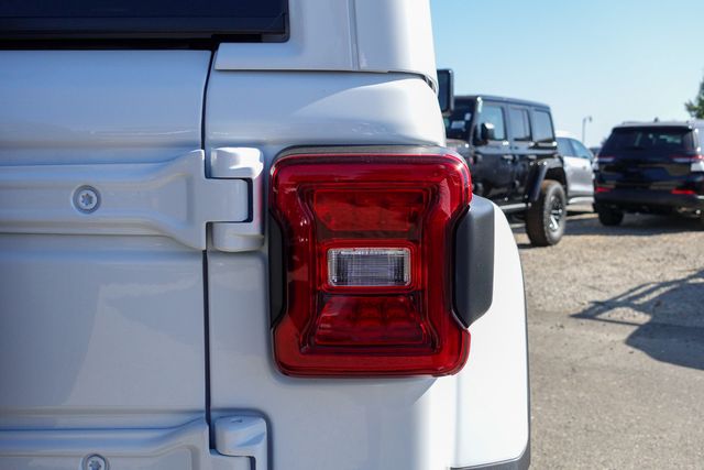 new 2025 Jeep Wrangler car, priced at $47,525