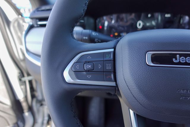 new 2025 Jeep Compass car, priced at $39,380