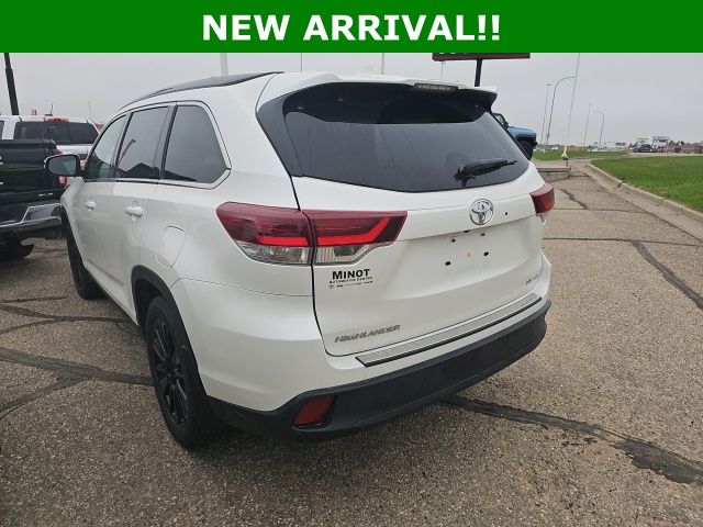 used 2019 Toyota Highlander car, priced at $29,500