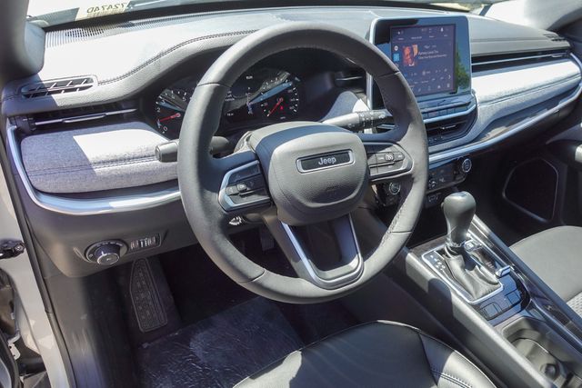new 2025 Jeep Compass car, priced at $25,610