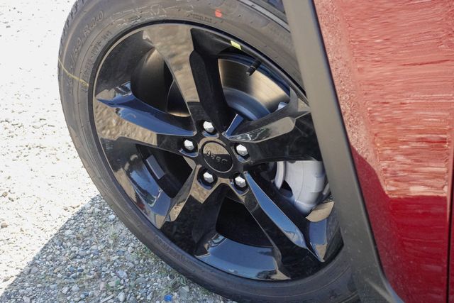 new 2025 Jeep Grand Cherokee car, priced at $47,180