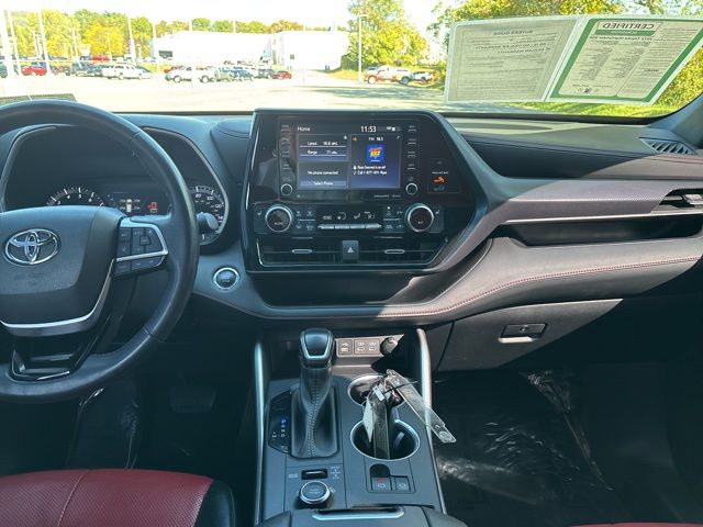 used 2022 Toyota Highlander car, priced at $37,150