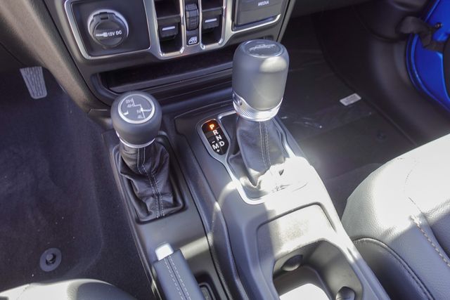 new 2025 Jeep Gladiator car, priced at $46,270