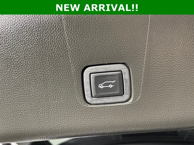 used 2023 Chevrolet Traverse car, priced at $45,500