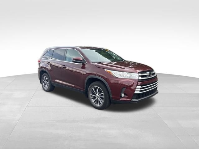 used 2019 Toyota Highlander car, priced at $18,999