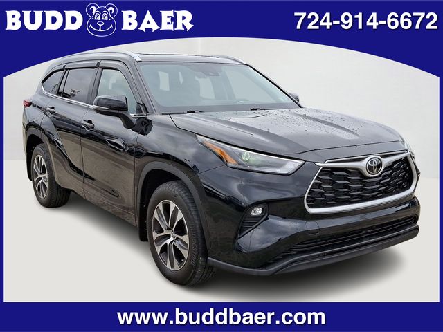 used 2023 Toyota Highlander car, priced at $39,665