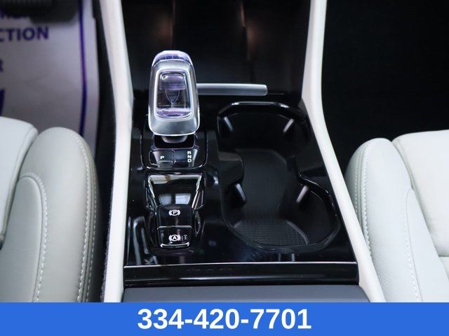 new 2025 Volvo XC40 car, priced at $43,997