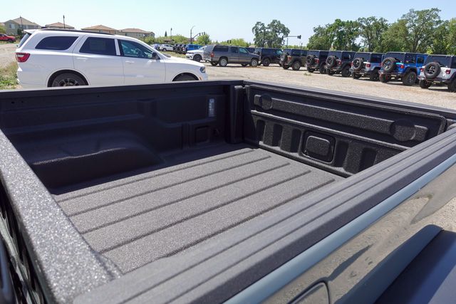 new 2025 Jeep Gladiator car, priced at $53,555